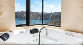 6BR Stunning Waterview & Private Pool - Image 4