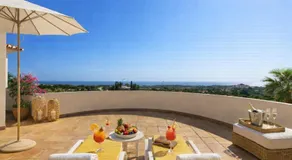 Luxuriöse Villa mit schönem Meerblick, Swimmingpool und weitläufigen Gärten - Image 3