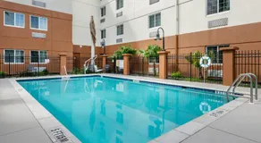 Candlewood Suites Fort Myers/Sanibel Gateway by IHG - Image 5