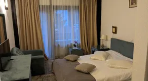 Hotel Regina - Image 2