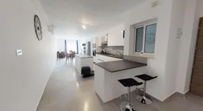 Modern 3-bedroom apartment Pieta - Image 4