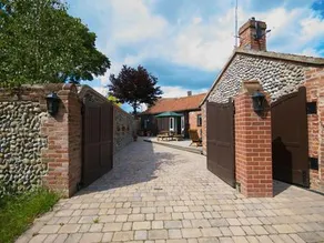 The Hamlet - Image 5