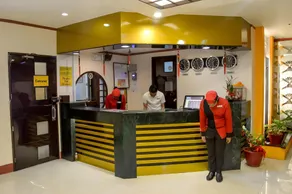 Hotel Sogo LRT Monumento Stn - Image 5