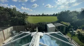 Fabulous Family Home in Lovely Little Stoke - Image 4