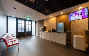 Daejeon Yongjeon Hotel Seattle - Image 3