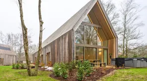 Lodge with Jacuzzi | 6 persons - Image 2