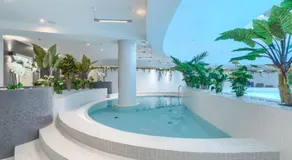 Hanza Tower DIAMOND 24 SPA & Pool & Sauna & Jacussi - Image 3