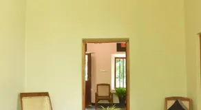 Charming & historical 3-Bed Bungalow in Hikkaduwa - Image 5