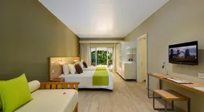 Mauricia Beachcomber Resort & Spa - Image 2