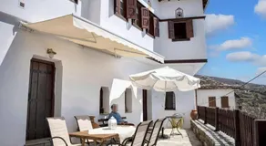 Spacious house with sea view in Volos - Image 5