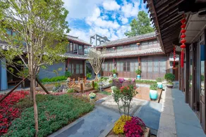 Lijiang Qilu Courtyard Hotel - Image 4