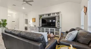 NEW Temple House - 12PPL - Families, Groups, Insurance - Quiet Street, 5 Mi To Meta, BS&W, UMHB Pets OK, FAST Wi-Fi FREE Parking - Professionally Managed By Stay Albatross Furnished Rentals - Image 2