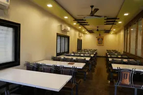 Gurukrupa Darshan Hotel & Lodge - Image 3