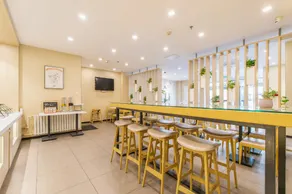 Hanting Hotel Dalian Olympic Square - Image 2