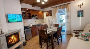 Agroturystyka Zacisze Domki z werandami Widok na Łysicę Zieleń i duża przestrzeń - Image 5