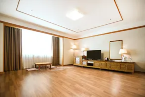 JH LEGEND HOTEL - Image 5