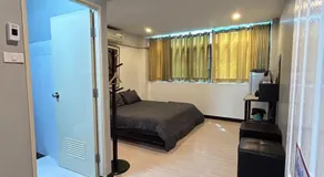 DonMueang station hotel - Image 2