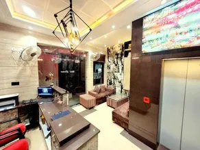 Hotel Krishna Regency - Image 5