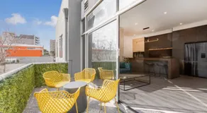 StayCentral - Stylish light-filled Prahran Penthouse - Image 4