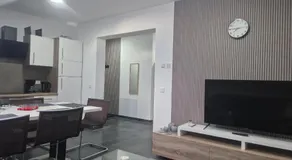 Laura - Image 2