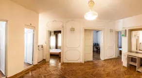 Central GuestHouse Five Corners - Image 2