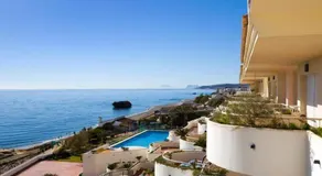Immaculate 3-Bed Penthouse- Stunning Views - Image 4