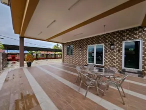 The Blue Guest House, WiFi, Free Parking, Aulong - Image 3