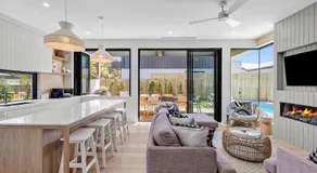 Barwon Heads Pool Retreat Brand New with Heated Pool 5 bedroom 3bath Lift Sleeps 10 Aircon Heating Fireplace Garage - Image 2