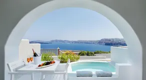 Acroterra Rosa Luxury Suites & Spa - Image 4
