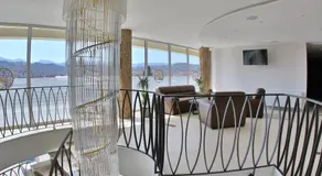 Royal Residence - Image 2
