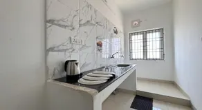 Royal Beach Service Apartment - Image 3
