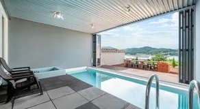 Namhae Jimong Drawing Pool Villa - Image 2