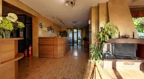 Family Hotel Emaly 1 - Image 3