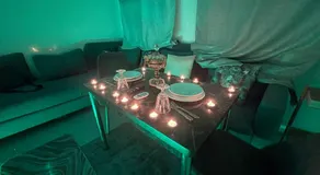 Jacuzzi Apartment with Romantic Decoration - Image 4