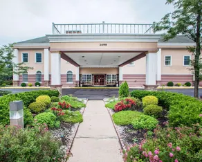 Clarion Hotel Palmer Inn - Image 4
