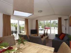 Authentic chalet with garden, near the Wadden Sea - Image 5