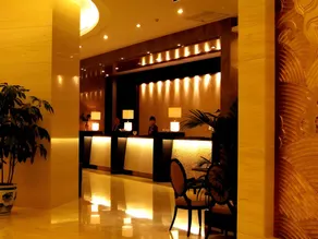 Qingdao Grand Hoya Hotel - Image 2