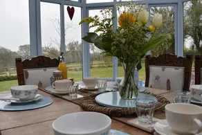 Bluebells, Beckley near Rye, England. Sleeps 6 - Image 5