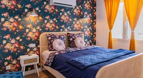 Playroom XXL Loft LOVE Room avec Espace spa Terrasse vue sur les toits Salle de jeux pour adultes Libourne centre 10 min de St Emilion Proche Bordeaux - Image 2