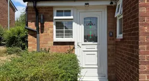Cosy Apartment with Private Access and Kitchenette in Guildford - Image 5