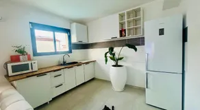 Belle chambre dans villa neuve avec piscine - Image 4