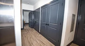 Luxurious and Spacious Apt with Parking 20 min to NYC - Image 3
