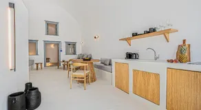 Villa Paradeisos Karterados - Image 5