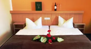 Hotel Zur Weintraube - Image 2