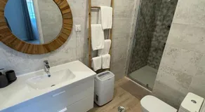 180 Guest Suite - Image 4