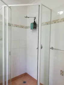 Private suburban apartment (1BR) with private deck - Image 2