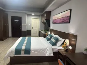 Famorly Hotel - Image 5
