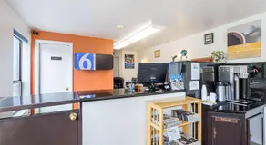 Motel 6 Gold Beach - Image 2