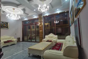 Zhongren Hotel - Image 4