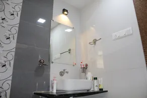Hotel Skylark - Image 2